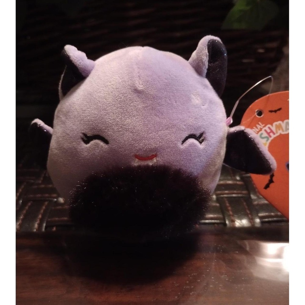 Squishmallows Joldy the bat 3.5" NWT
